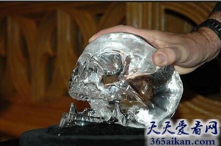 水晶头骨指的什么？揭秘：玛雅人水晶头骨之谜