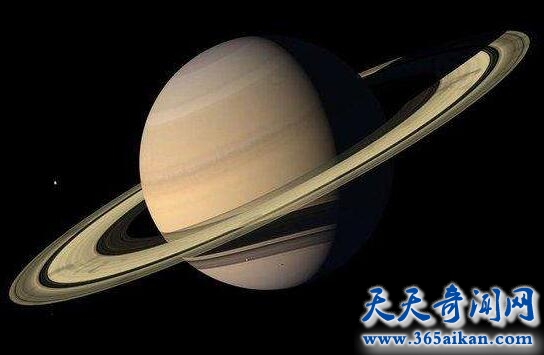 土星光环上现神秘外星人飞碟，土星是外星人的基地吗？