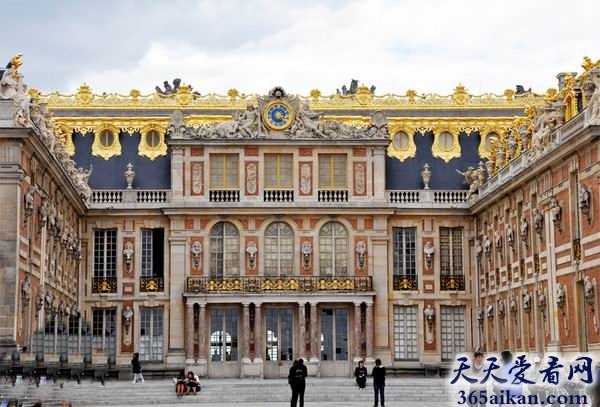 盘点全球十大最豪华的宫殿是哪些？全球十大最豪华的宫殿介绍