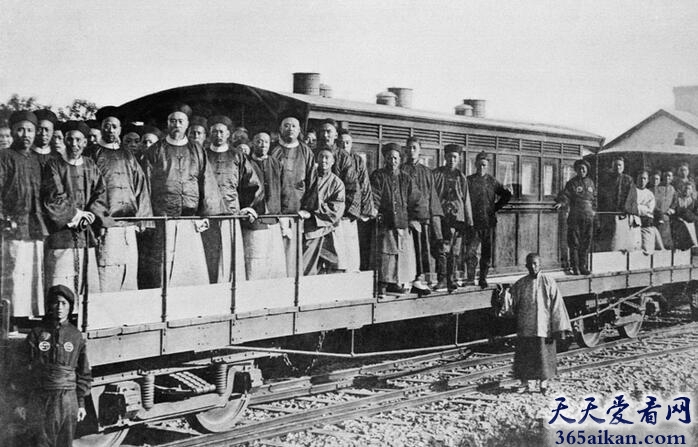中国自建的第一条铁路是什么铁路？中国自建的第一条铁路在什么位置？