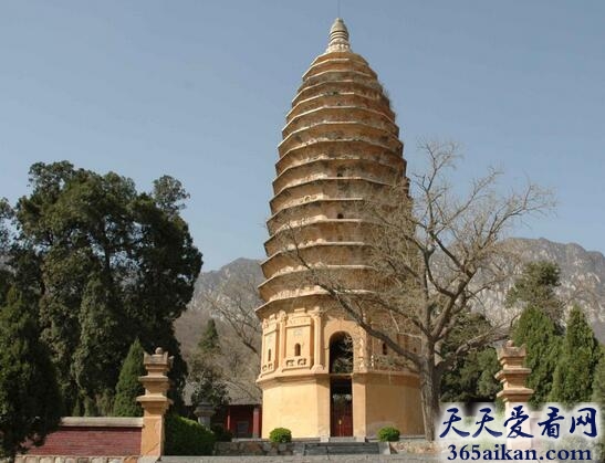 嵩岳寺塔.jpg
