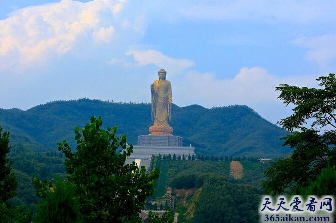 世界上最高的佛教造像：中原大佛.jpg