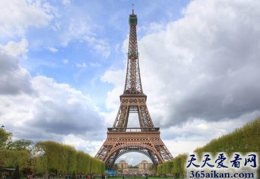 法国巴黎最高建筑物：埃菲尔铁塔