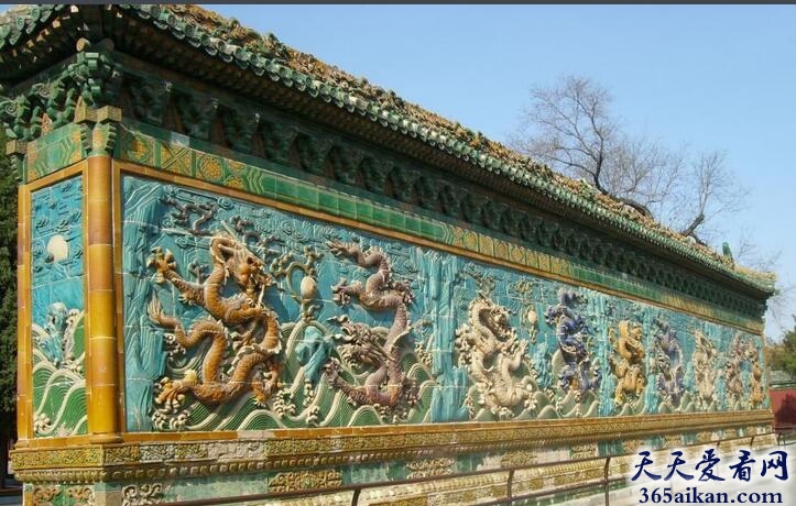 中国最早最大的九龙壁：大同九龙壁