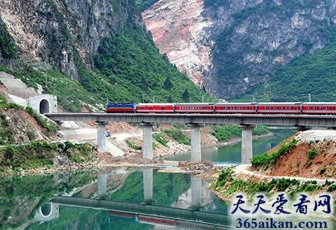 中国第一条电气化铁路：宝成铁路