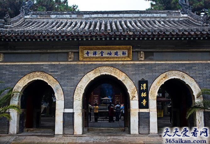 北京现存最早的佛寺：潭柘寺