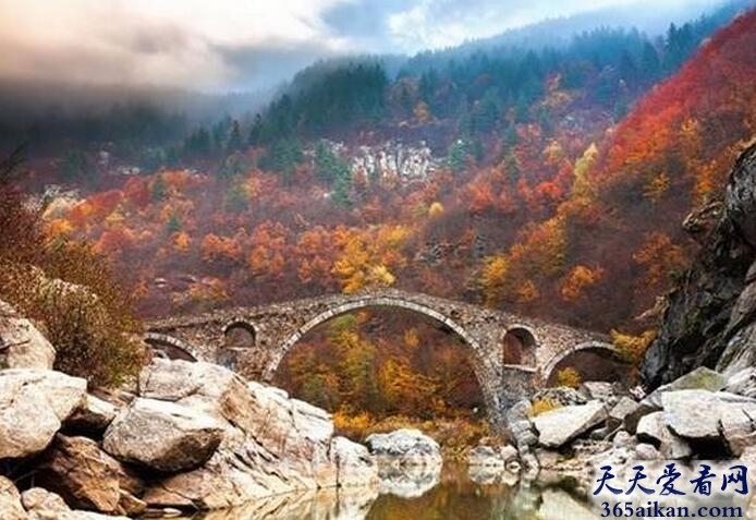 世界上最漂亮的拱桥：保加利亚魔鬼桥