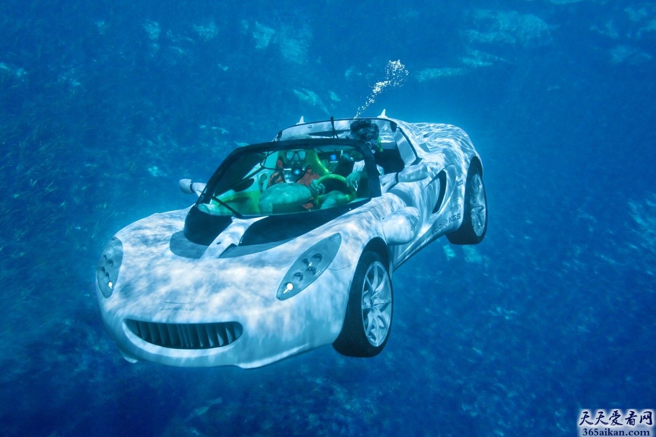 世界上第一辆能潜水的汽车是怎么样的？世界上第一辆能潜水的汽车介绍