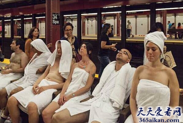 世界上最奇葩的地铁站，纽约地铁站现桑拿浴室