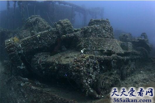 特鲁克泻湖.jpg