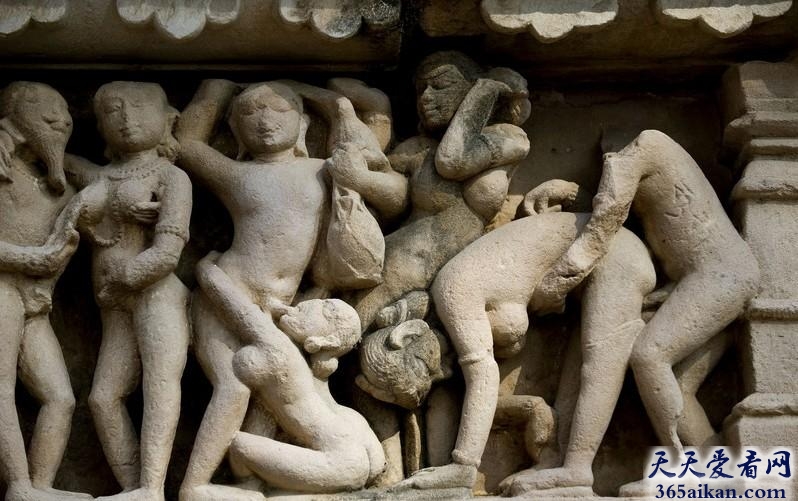 揭秘印度神庙奇特的性雕塑，形象生动，寓意大胆！