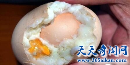 世界上最奇特的鸡蛋，蛋中蛋惊爆您的眼球！