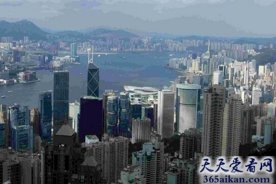 世界上人口最稠密的地区之一——香港