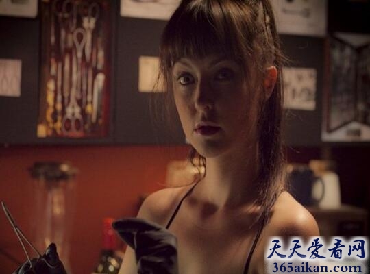 凯瑟琳·伊莎贝尔在<美国玛丽>中