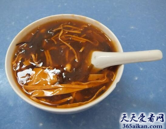 中国河南最出名的汤类小吃：胡辣汤.jpg