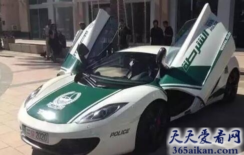 在阿拉伯联合酋长国警队使用的迈凯轮MP4-12C