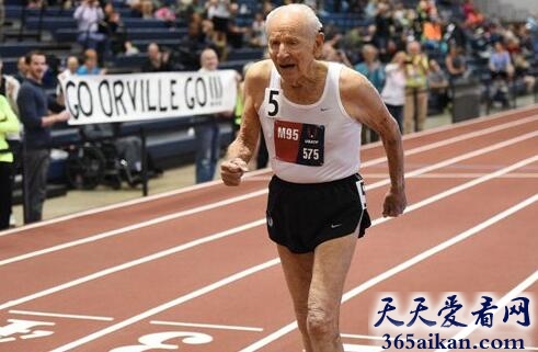 人老心不老：95岁美国老头破3000米世界纪录连夺5冠