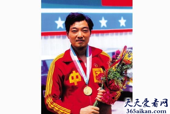中国第一枚金牌获得者——许海峰