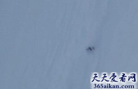 世界上最惊心动魄的滑雪，奇人摔下1600英尺雪山毫发无