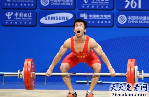 世界男子56KG级抓举纪录保持者：吴景彪