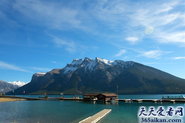 细数世界上最美丽的十大高山湖有哪些？世界上最美丽的十大高山湖美图赏析