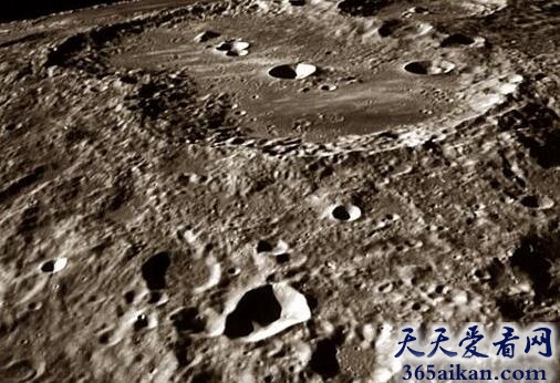 月球不锈铁之谜.jpg