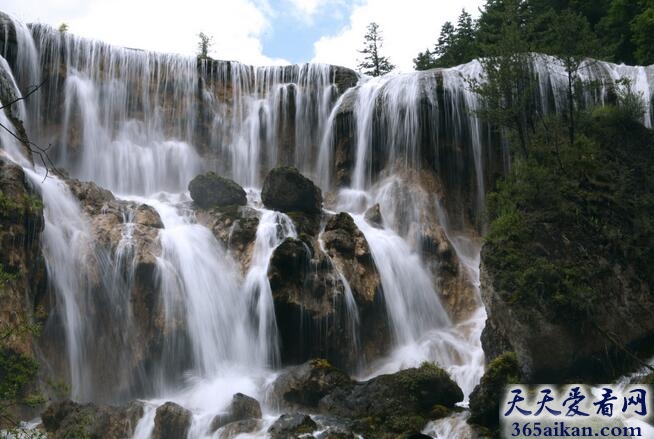 九寨沟瀑布.jpg