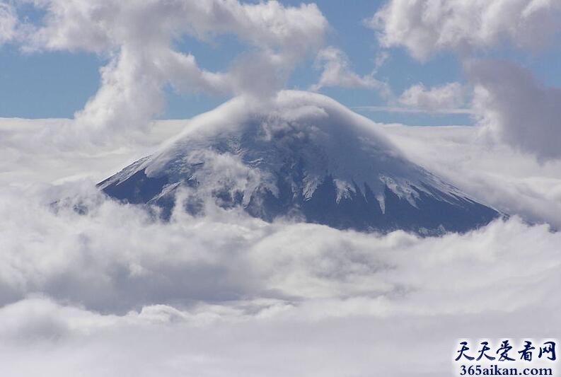 科多帕希火山.jpg
