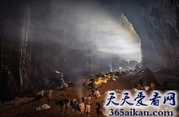 世界上最恐怖的洞穴，印尼爪哇谷洞吃人不吐骨头