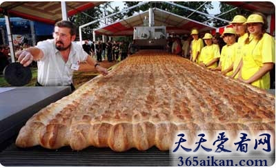 世界上最大的面包有多大？