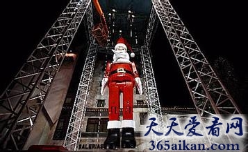 世界上最高的圣诞老人牵线木偶是怎么样的？世界上最高的圣诞老人牵线木偶介绍