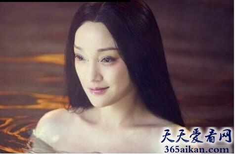 梦见女鬼对自己笑.jpg