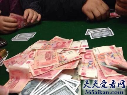 梦见玩牌赌钱好不好?梦见玩牌赌钱意味着什么?