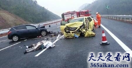 梦见开车撞车