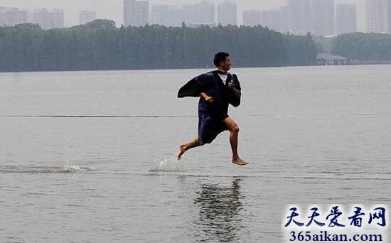 梦见水上漂是什么意思?梦见水上漂是什么征兆?