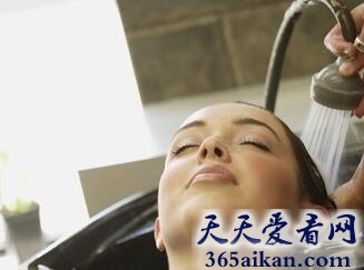 梦见打水洗头是什么意思?梦见打水洗头有什么含义?