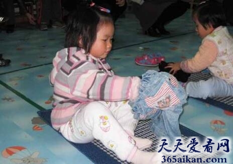 梦见脱衣服穿衣服预示着什么?梦见脱衣服穿衣服是什么含义?