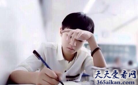 梦见写作业预示着什么?梦见写作业有什么寓意?
