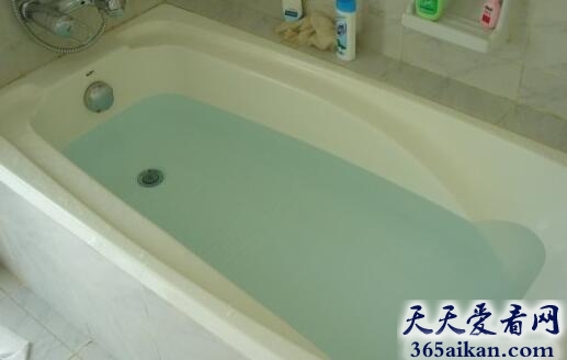 梦见洗澡水好不好?梦见洗澡水预示着什么?