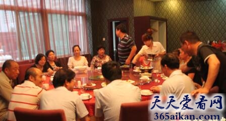 梦见宴请亲朋好友代表着什么?梦见宴请亲朋好友好不好?