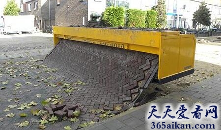 梦见铺路意味着什么?梦见铺路有什么含义?