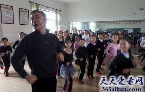 梦见上学时的老师是怎么回事?梦见上学时的老师好不好?