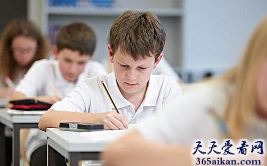 梦见考试困难表示什么?梦见考试困难是什么意思?