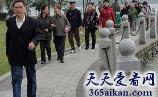 行走