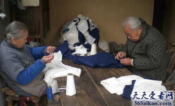 梦见做寿衣预示着什么?梦见做寿衣有什么含义?
