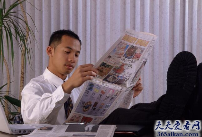 梦见看报预示着什么?梦见看报有什么寓意?