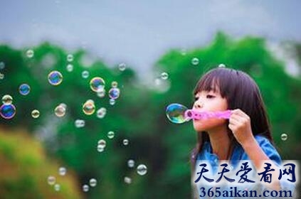 梦见吹泡泡是什么意思?梦见吹泡泡预示着什么?