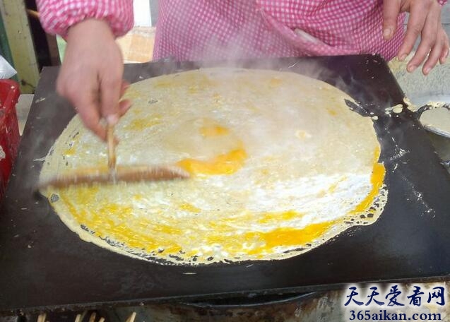 梦见摊煎饼意味着什么?梦见摊煎饼是什么预兆?