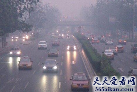 梦见下雨开车预示着什么?梦见下雨开车有什么寓意?