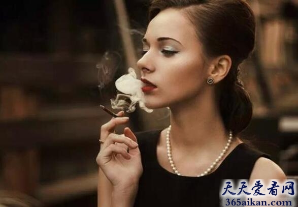 梦见陌生女人进家好不好？